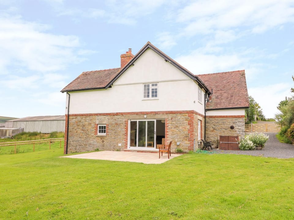 The Old Farmhouse, Upper Pitts House in Wales