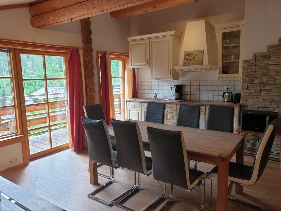 Chalet Berni Apartment in Zell am See