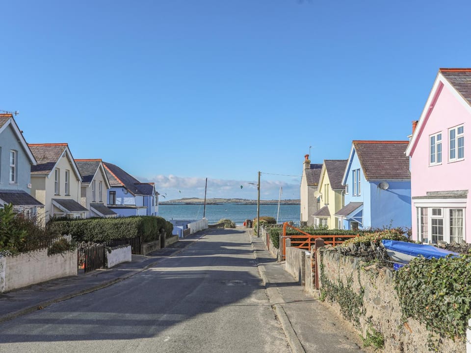 The Pink House House in Rhosneigr