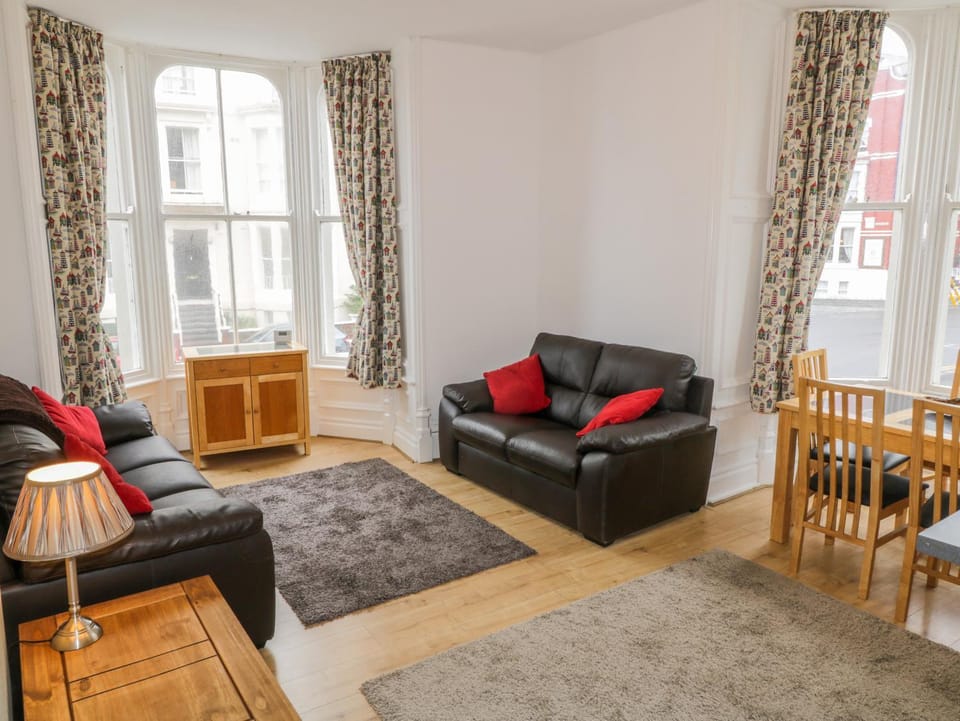 1 Church Square Apartment in England