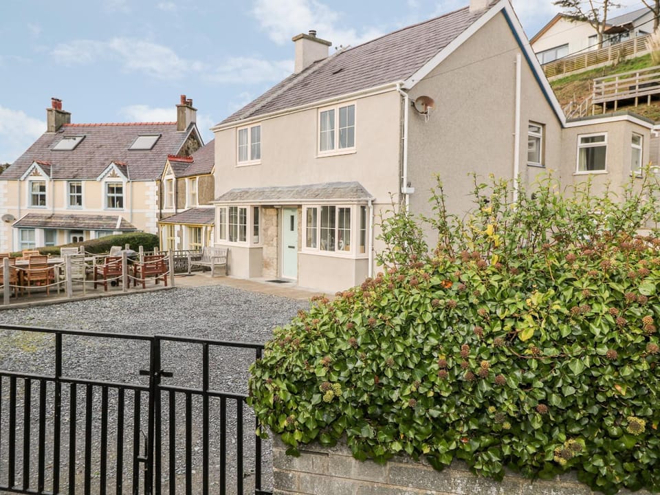 Castell House in Abersoch