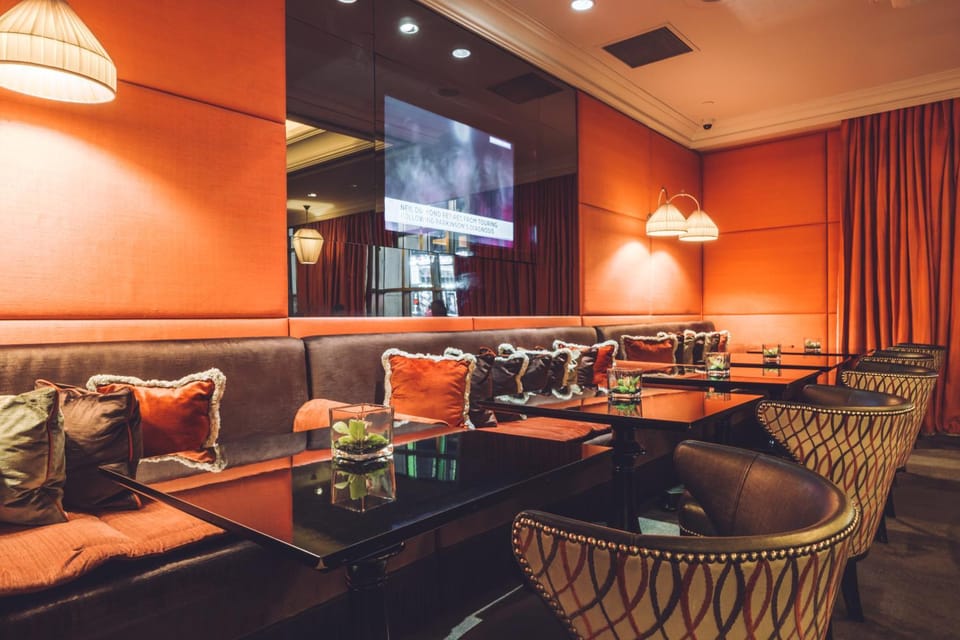 Restaurant/places to eat, Restaurant/places to eat, Lounge or bar
