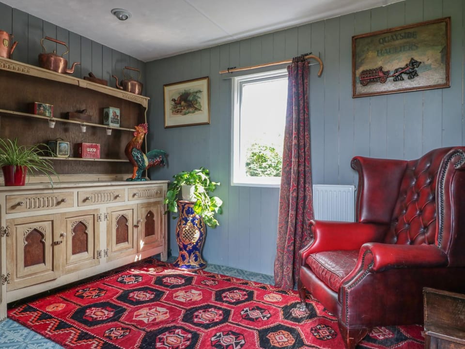 Crows Cabin Cabin in Cotswold District
