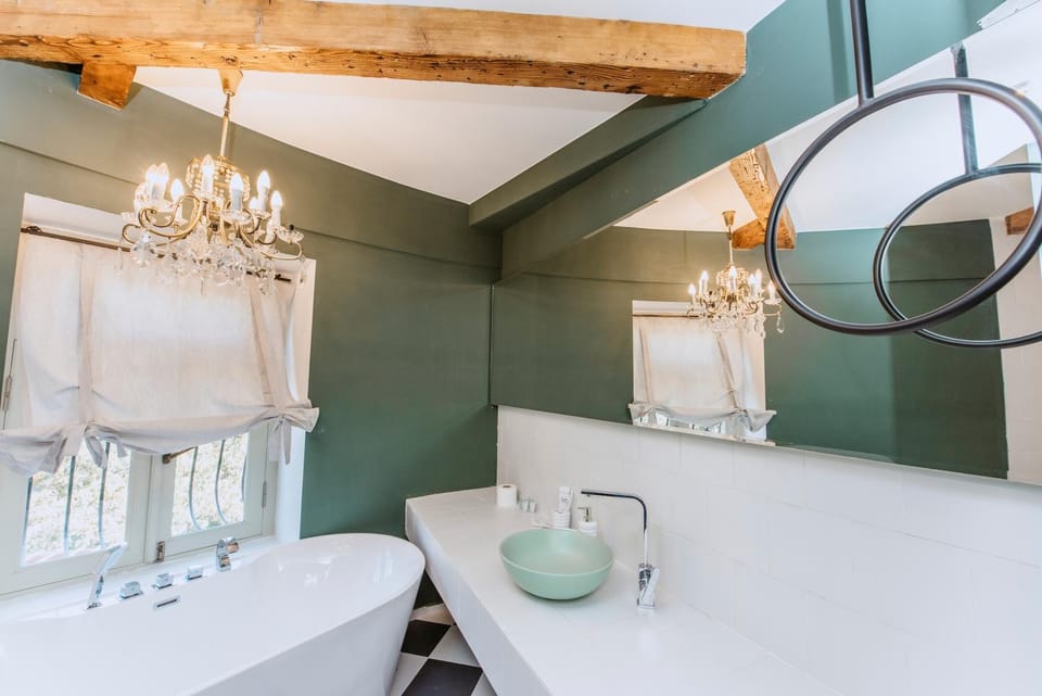 Bathroom, Bath