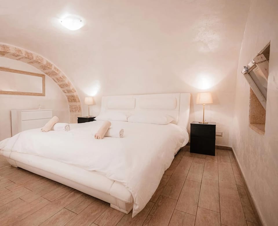 Bed, Night, Bedroom, locker