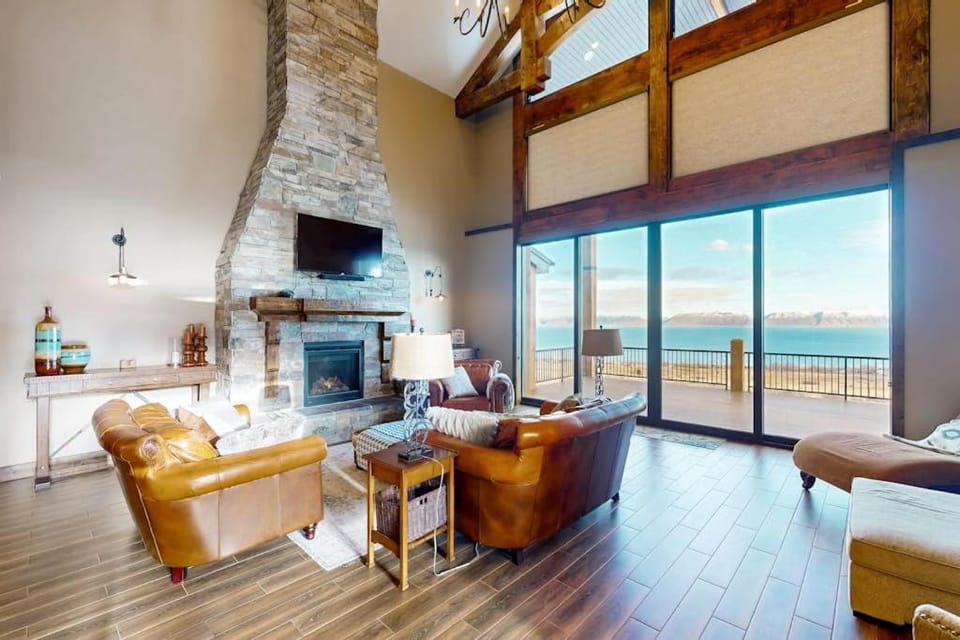 Raspberry Ridge Lodge House in Idaho