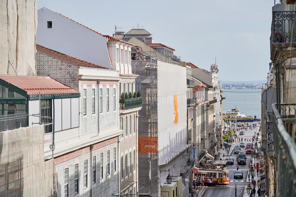 Neighbourhood, Balcony/Terrace, City view, Landmark view, River view, Street view