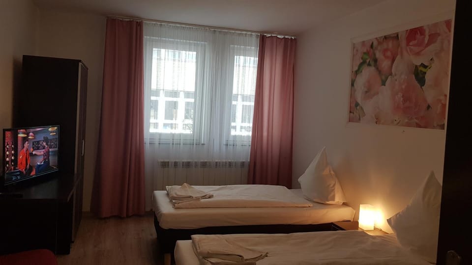 Hotelik Kameleon Pokoje Gościnne Hotel in Lower Silesian Voivodeship