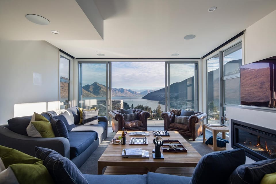 TV and multimedia, Living room, Seating area, Mountain view, fireplace