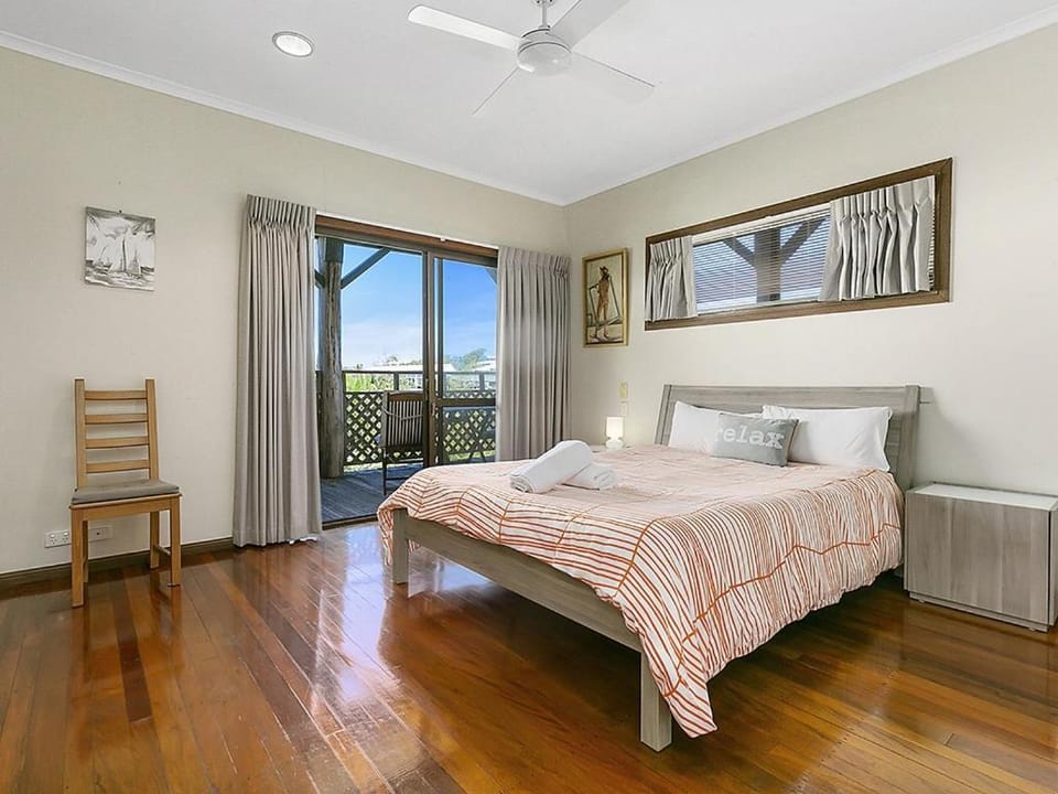 The Beach House, Sunshine Beach House in Sunrise Beach