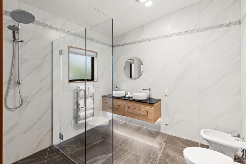 Golden Heights - family friendly with spa pool House in Queenstown