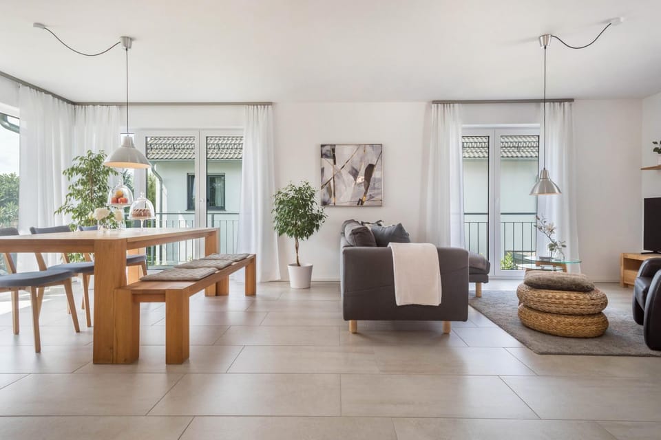 Living room, Seating area, Dining area