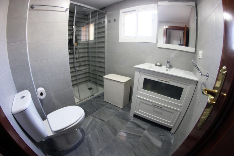 Shower, Bathroom