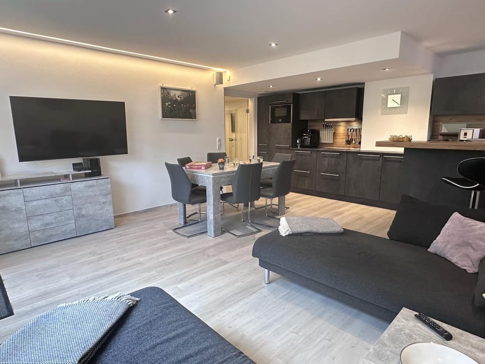 TV and multimedia, Kitchen or kitchenette, Living room, Seating area, Dining area, Evening entertainment, pet friendly