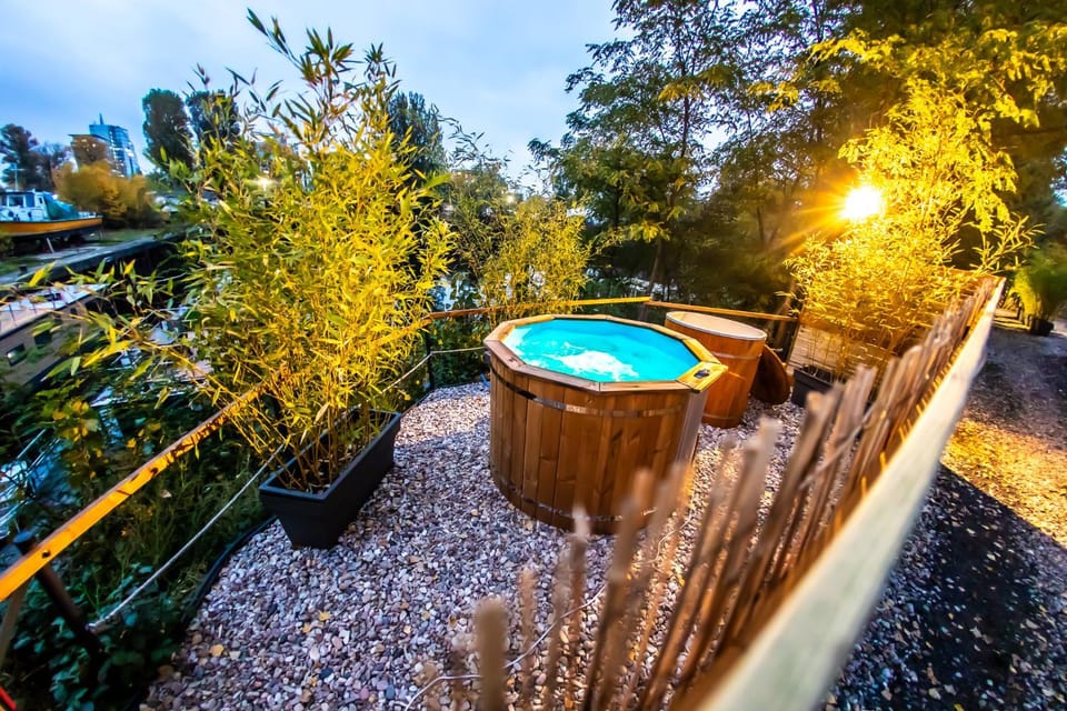 Hot Tub