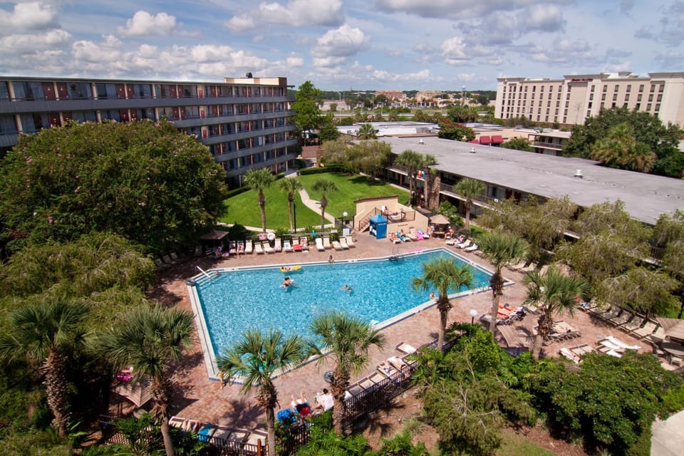 Property building, Bird's eye view, Swimming pool
