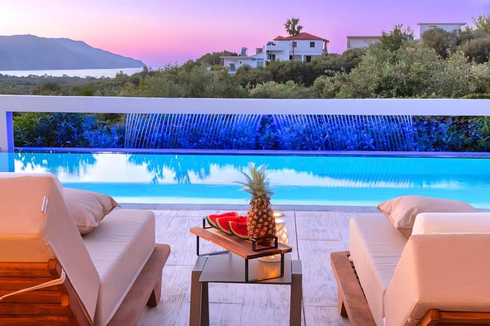 Patio, Day, Natural landscape, Seating area, Mountain view, Pool view, Swimming pool, sunbed