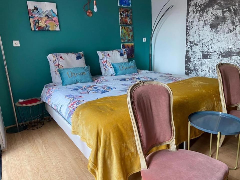 Suite Zen Grand Lit Vacation rental in Provence-Alpes-Côte d'Azur