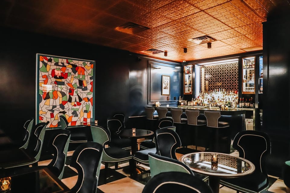 Lounge or bar, Lounge or bar