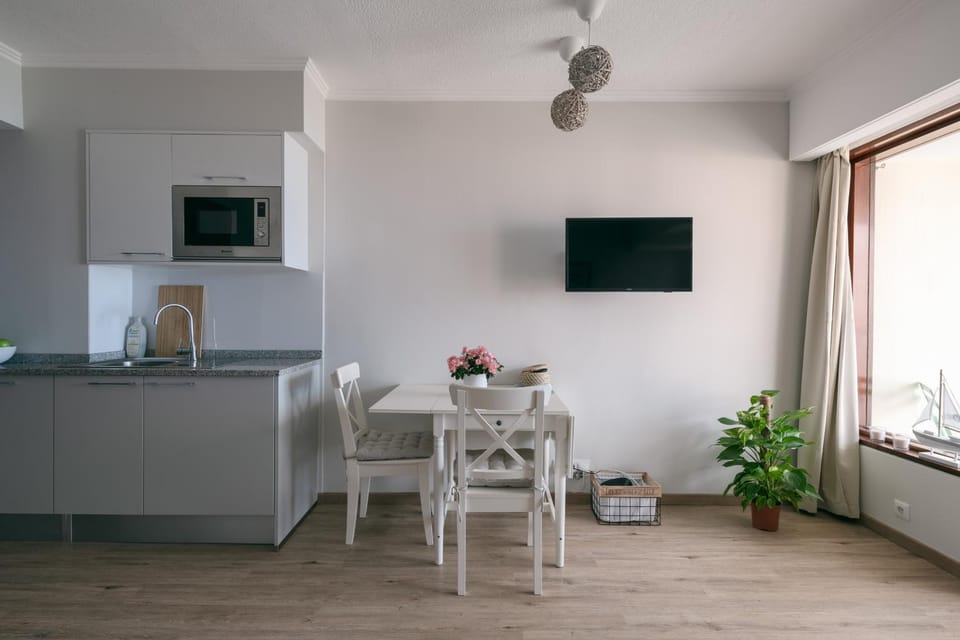 TV and multimedia, Dining area