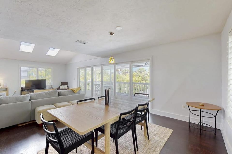 Spring Oasis House in Anna Maria Island