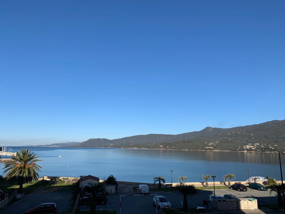 T3 vue mer Apartment in Propriano