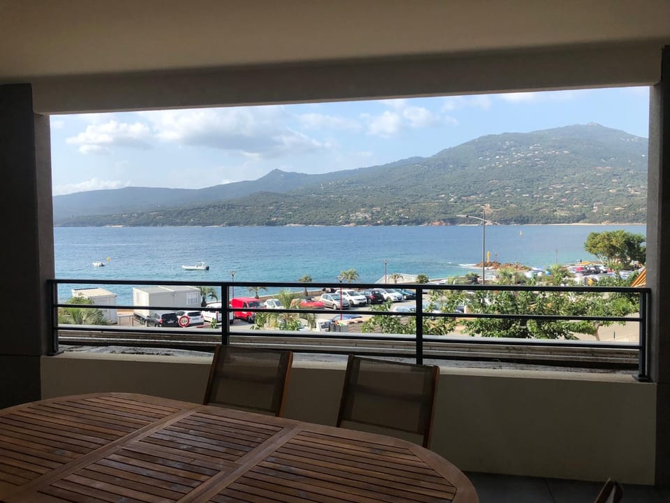 T3 vue mer Apartment in Propriano