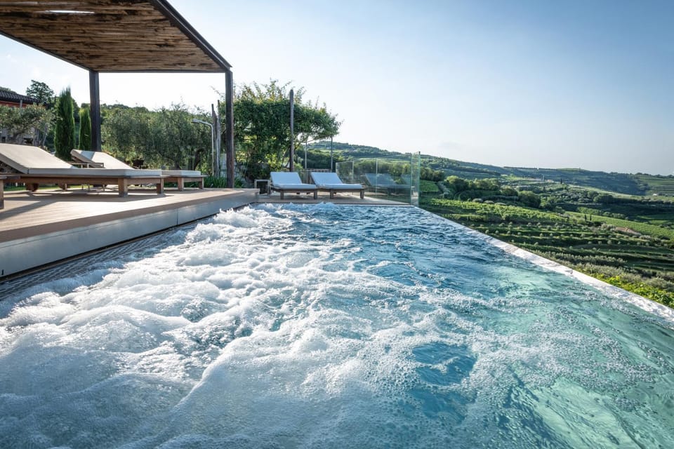 Hot Tub, Swimming pool