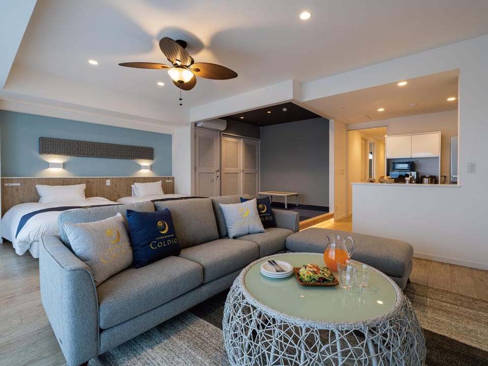 Bed, Living room