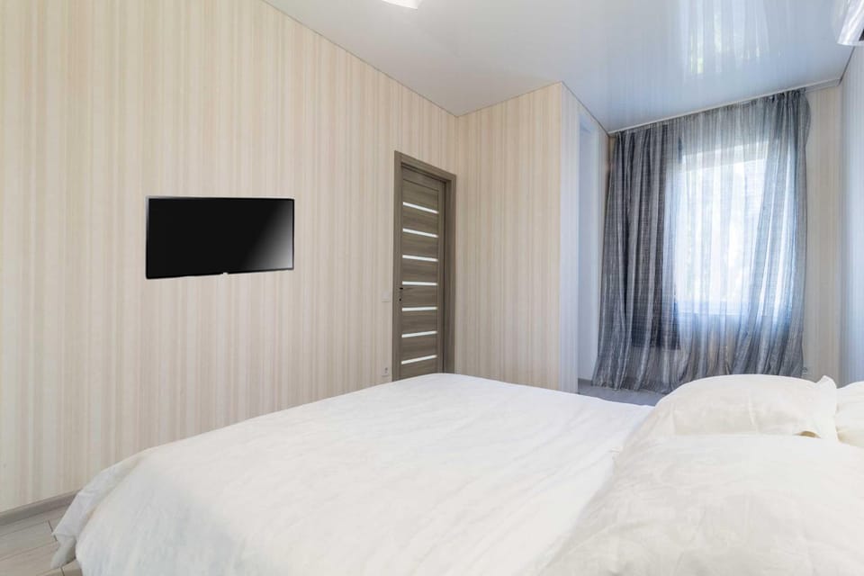 Lux near Most City, river view, center new tower Apartment in Dnipro