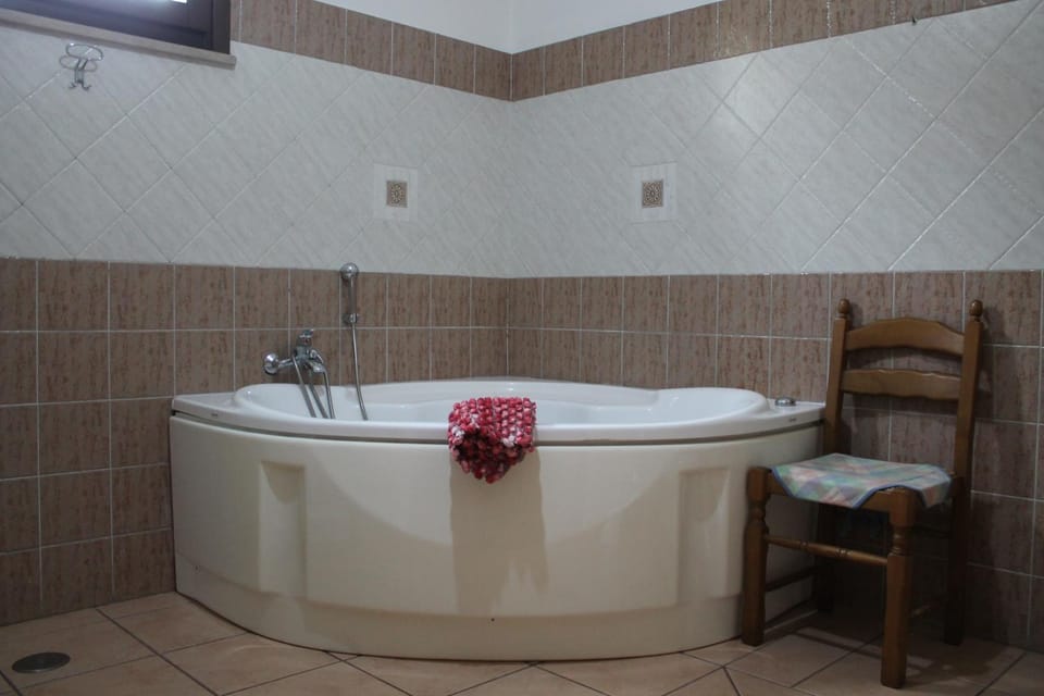 Bathroom, Bath