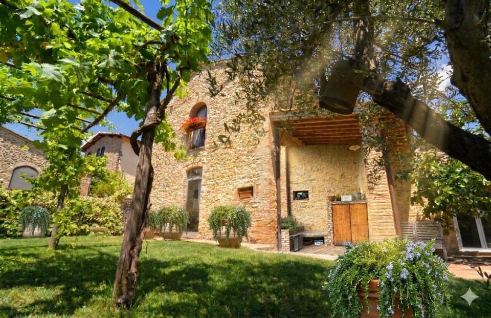 Il Fienile Sotto L'Arco Bed and Breakfast in Tuscany
