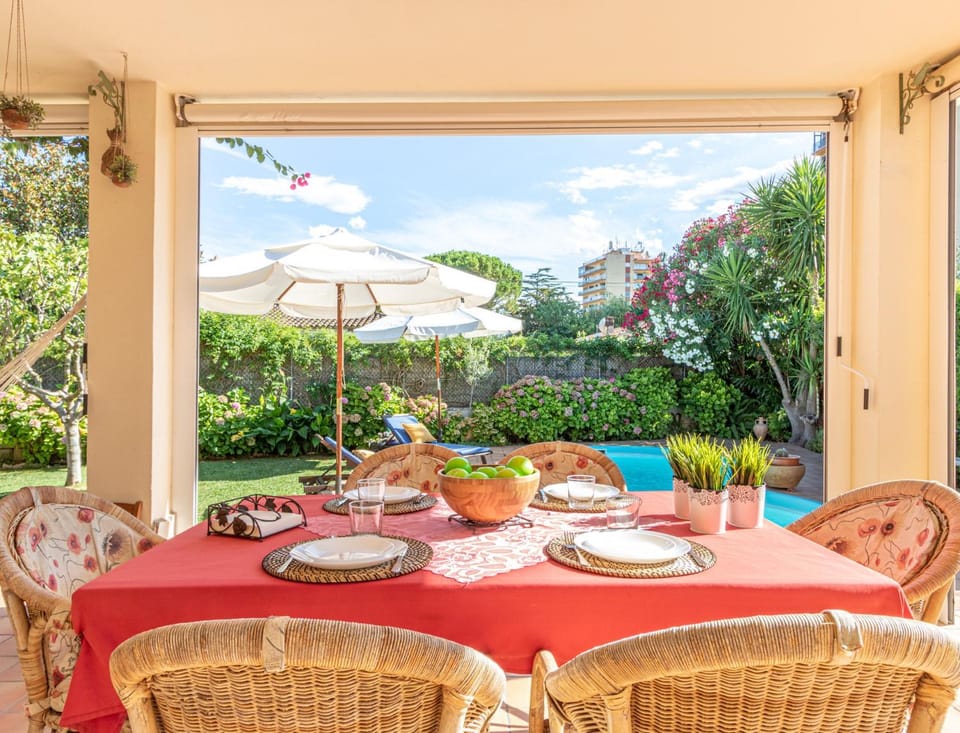 Balcony/Terrace, Dining area