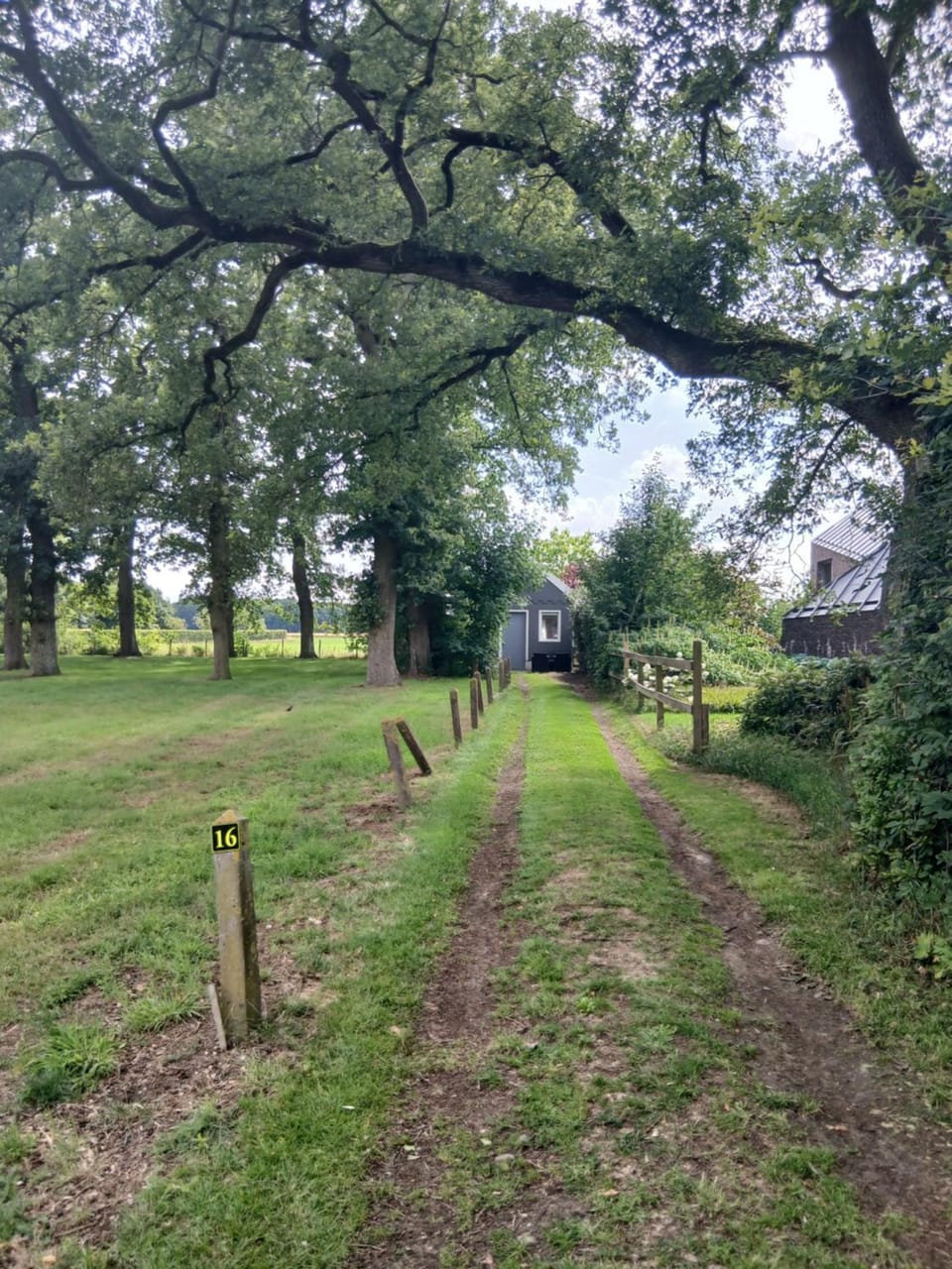 Onder de Eiken House in Drenthe (province)