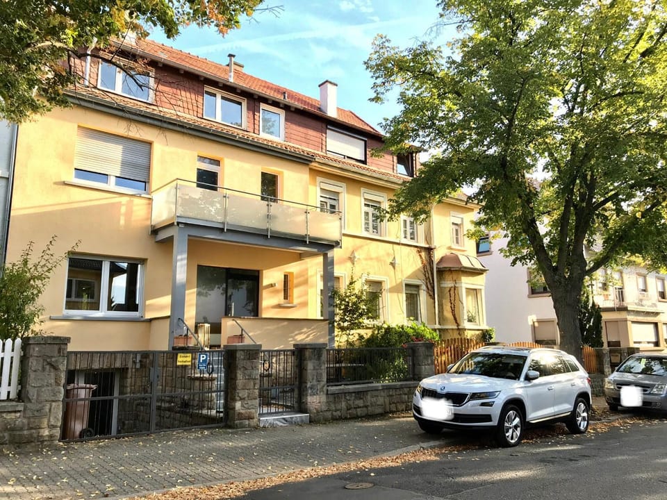 Property building, Neighbourhood