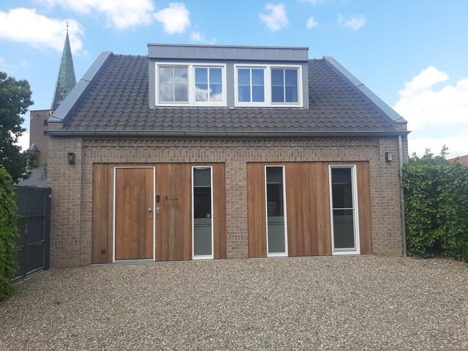 Property building, Facade/entrance