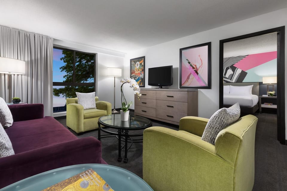 Living room, Photo of the whole room