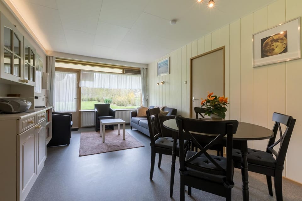 Welcome in - Appartement dichtbij het strand, met fietsenberging en ruim terras Apartment in Vlissingen