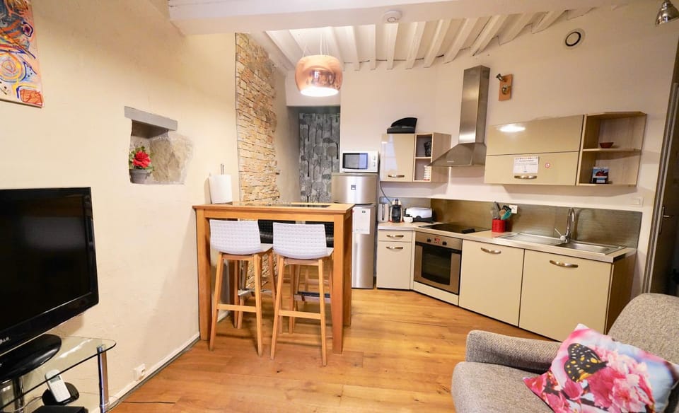 Kitchen or kitchenette, Living room, Dining area