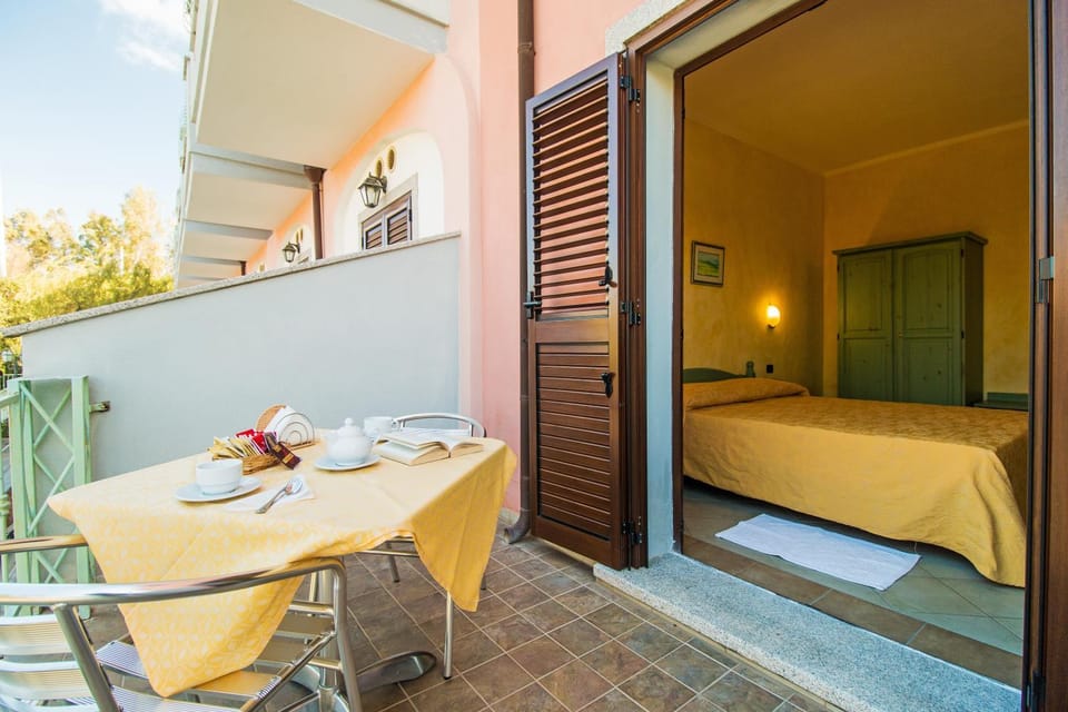Camere Magnolia Apartment in Sardinia