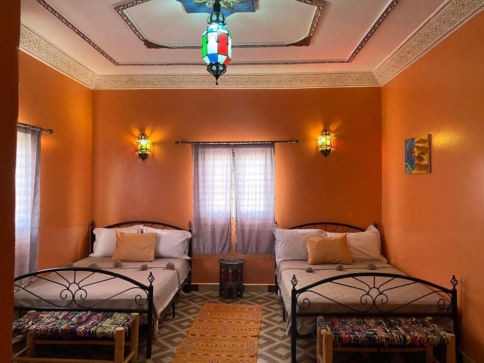 Bed, Seating area