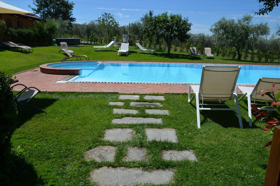 Area and facilities, Swimming pool, Swimming pool