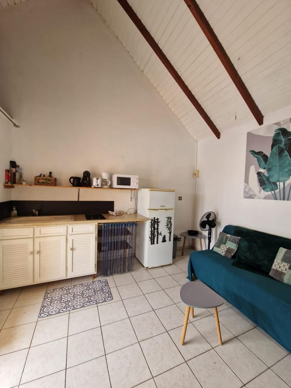 Kitchen or kitchenette, Living room