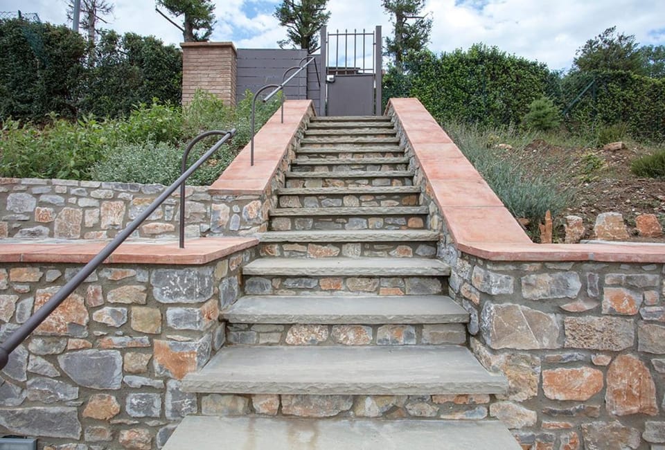 Facade/entrance, Balcony/Terrace, Area and facilities