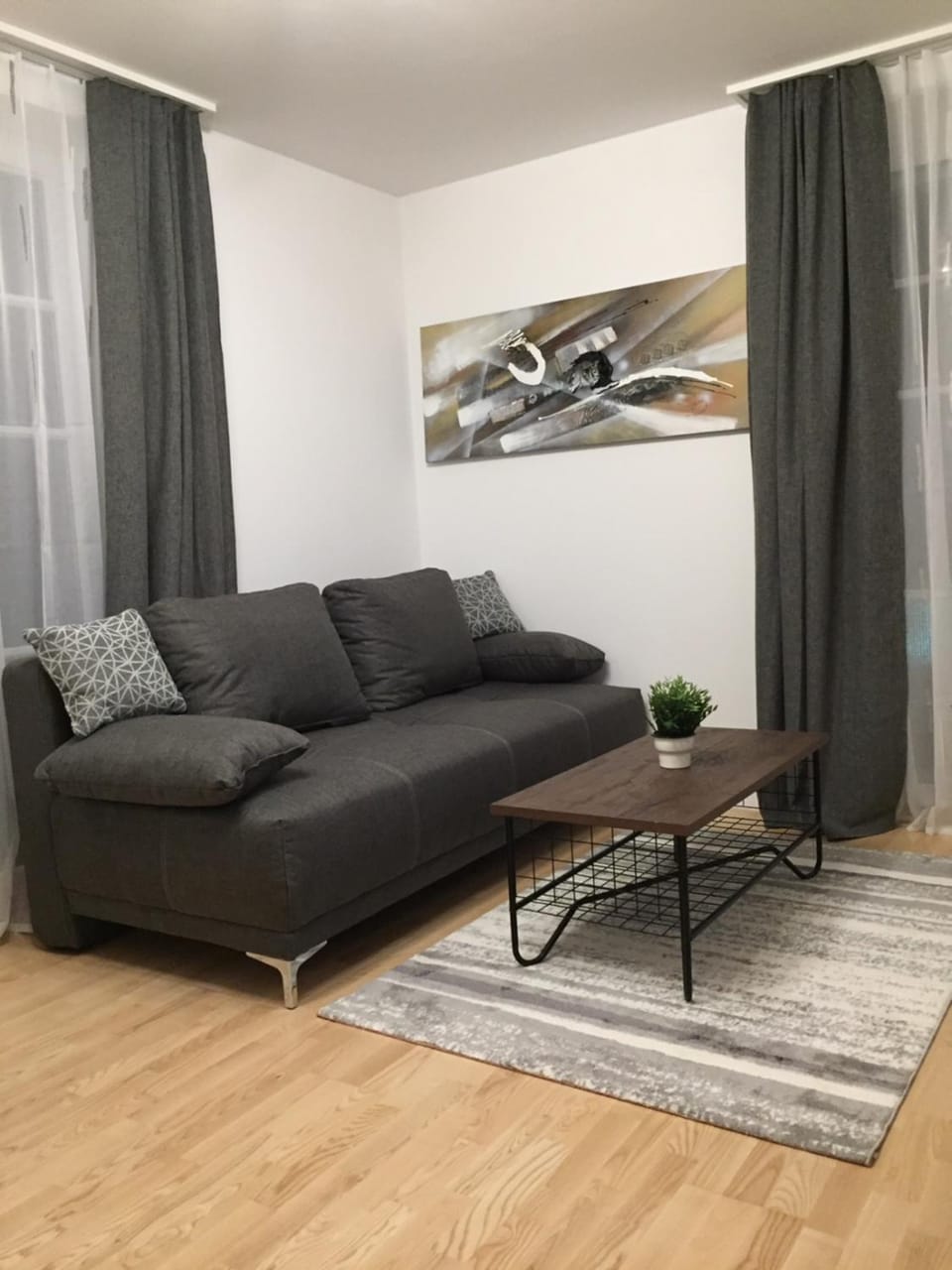 Living room, Seating area