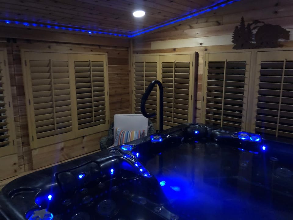 Hot Tub, Spa and wellness centre/facilities