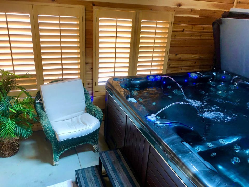 Hot Tub, Spa and wellness centre/facilities