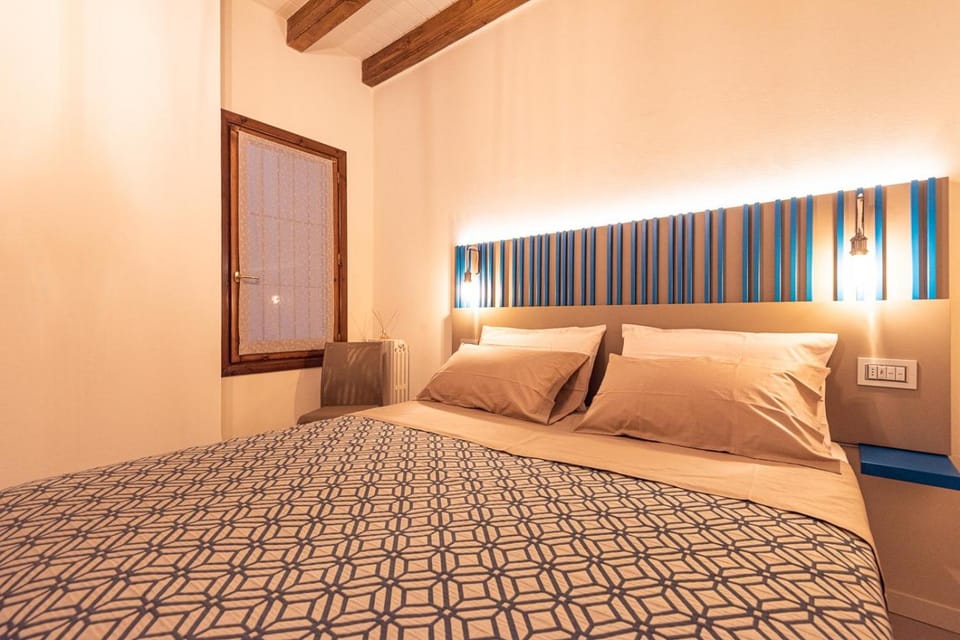Dreamy apartment Tre Corone Old Town Apartment in Desenzano del Garda