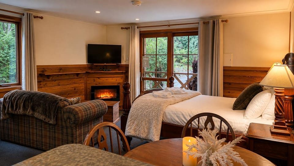 Living room, Photo of the whole room, Bedroom