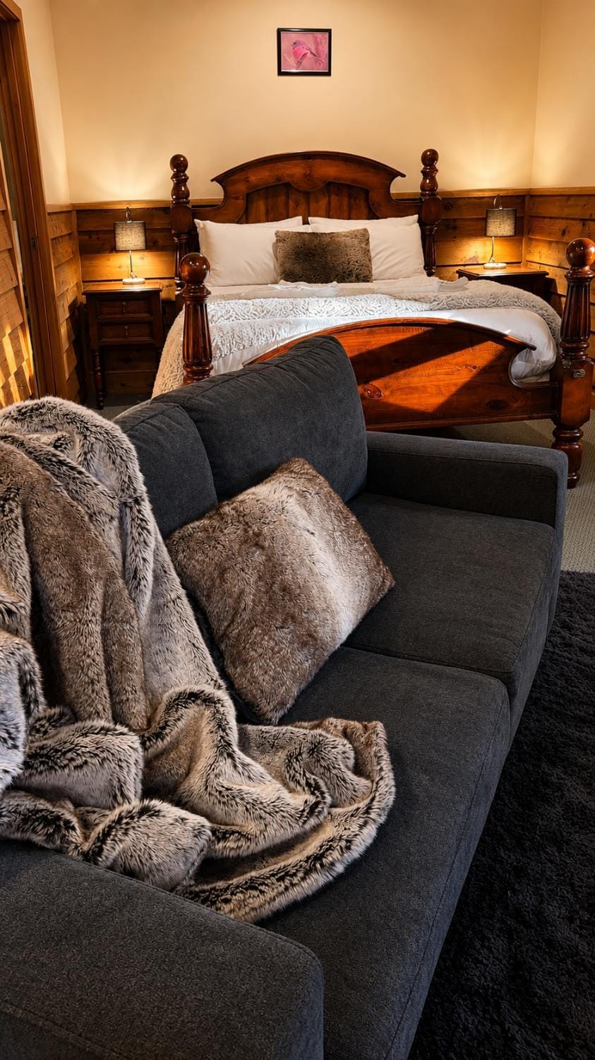Seating area, Bedroom